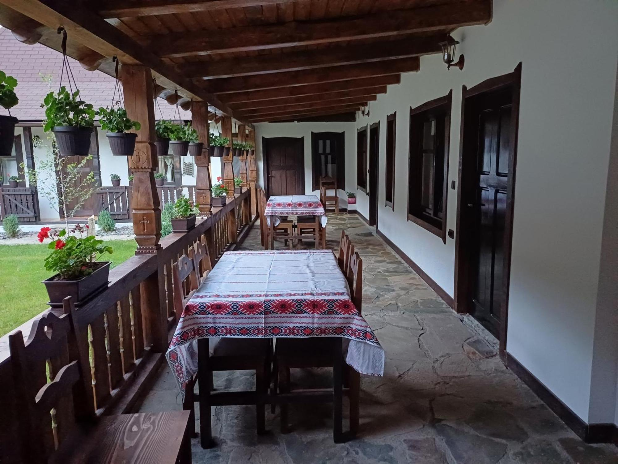 Vila Casuta Din Valea Regilor Gradistea de Munte Exteriér fotografie
